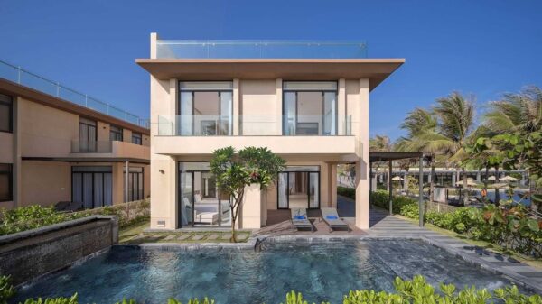 Poolside Luxury Villa - 3 Bedroom (per night)