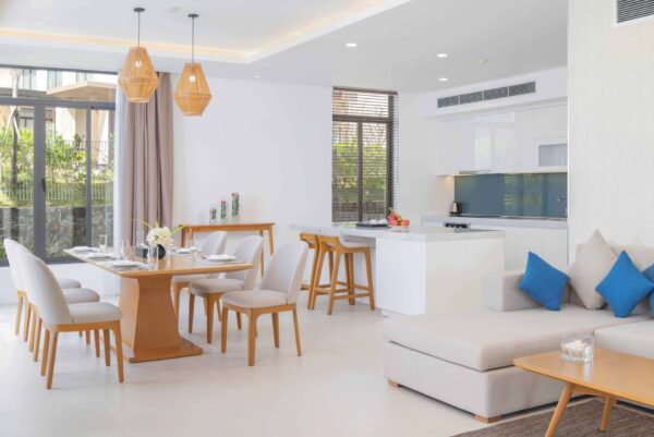 Poolside Luxury Villa - 3 Bedroom (per night) - Image 2