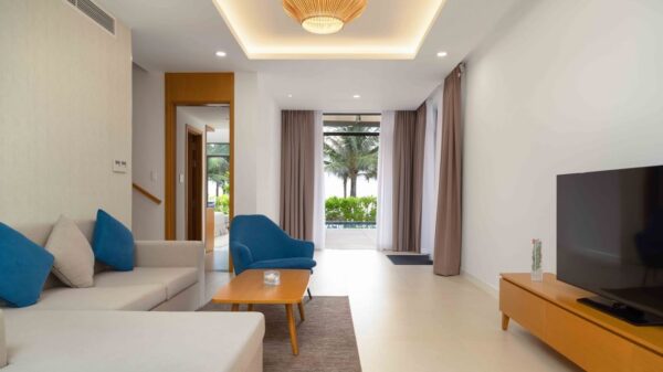 Oceanview Luxury Villa - 4 Bedroom (per night) - Image 3